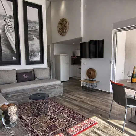 Hd House I Apartamento Pakoštane