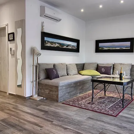 Hd House I Apartment